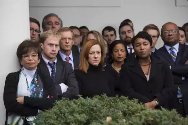 This picture of White House staff is worth a thousand words